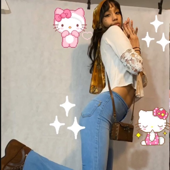 Meet your Posher, Susy - Picture 2 of 3